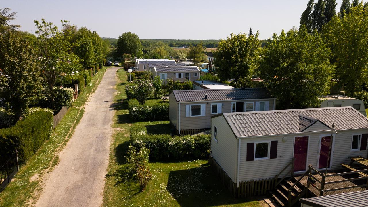 Camping Loisirs Des Groux Hotel Mousseaux-sur-Seine Exterior photo